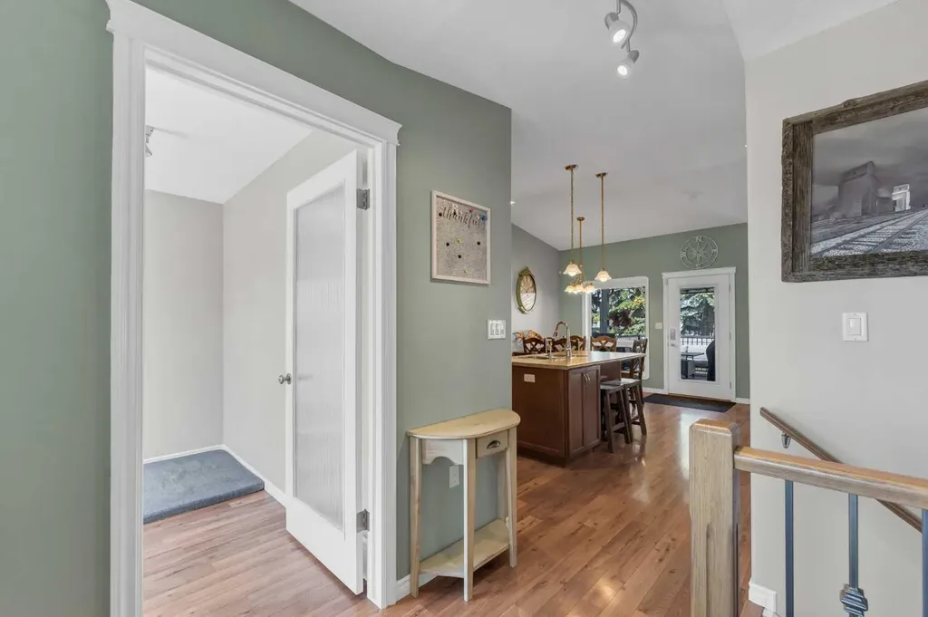 402 Jesmond Place SW Redcliff AB T0J 2P2