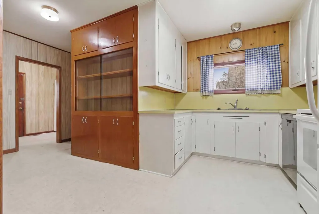 224 1 Street S Vulcan AB T0L2B0
