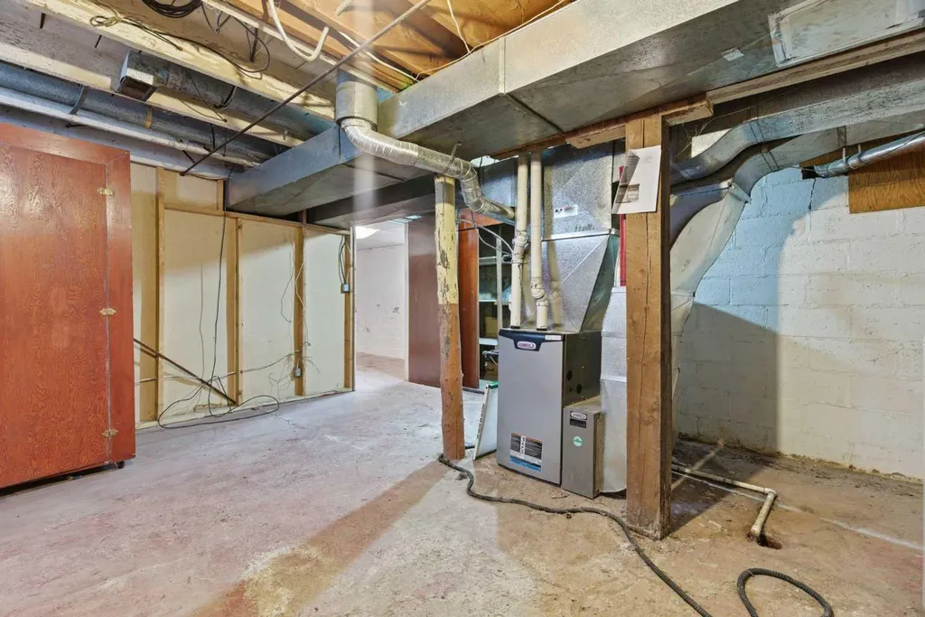 224 1 Street S Vulcan AB T0L2B0