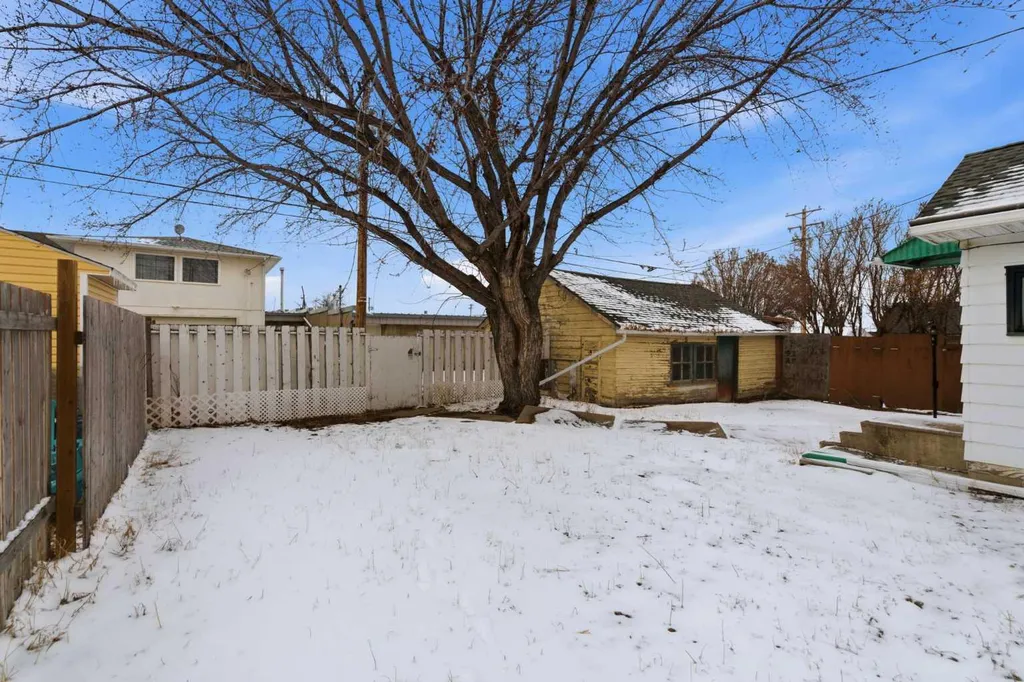 224 1 Street S Vulcan AB T0L2B0