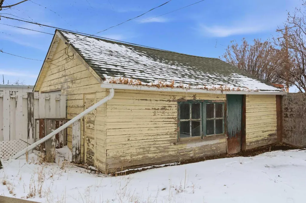 224 1 Street S Vulcan AB T0L2B0