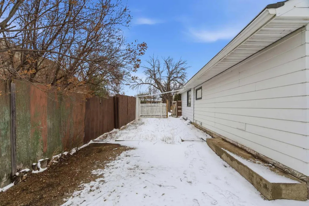 224 1 Street S Vulcan AB T0L2B0