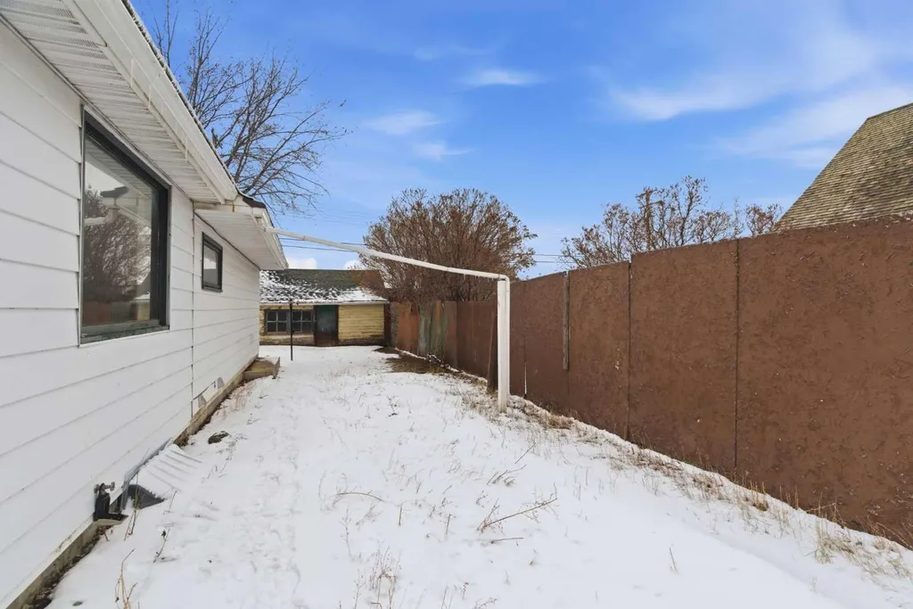 224 1 Street S Vulcan AB T0L2B0