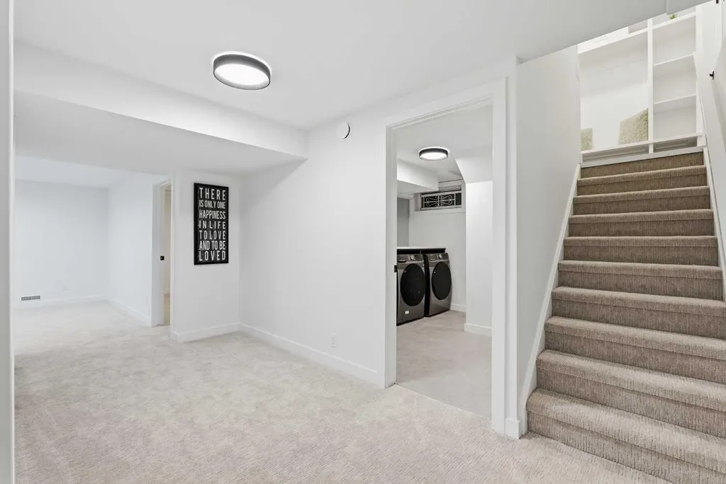 4904 Valiant Drive NW Calgary AB T3A 1X2