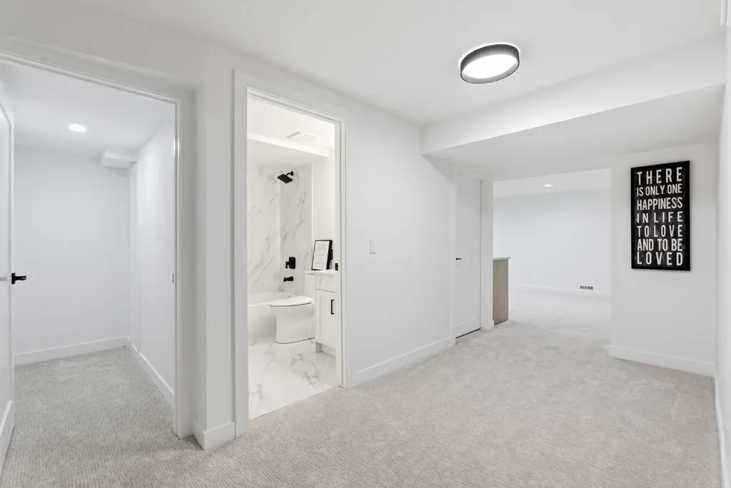 4904 Valiant Drive NW Calgary AB T3A 1X2