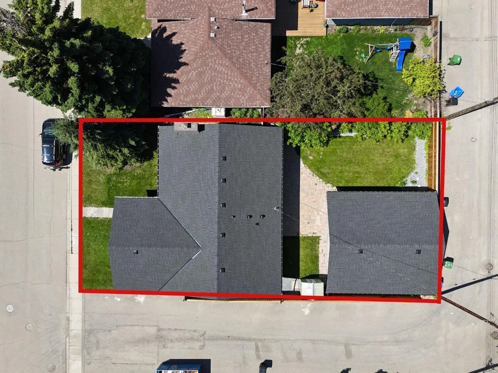 4904 Valiant Drive NW Calgary AB T3A 1X2