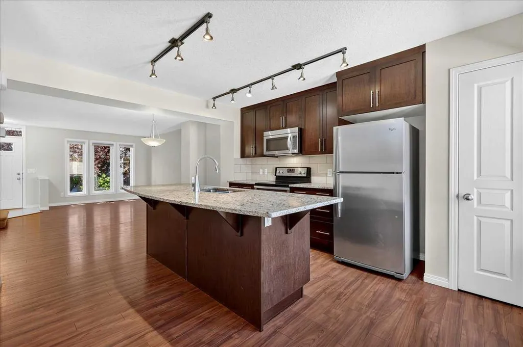604 Auburn Bay Square SE Calgary AB T3M 0Y9