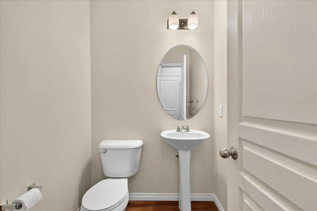 604 Auburn Bay Square SE Calgary AB T3M 0Y9