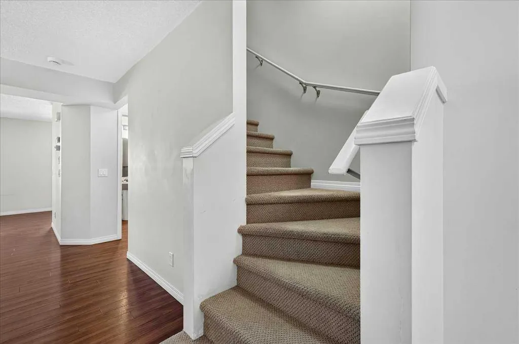 604 Auburn Bay Square SE Calgary AB T3M 0Y9
