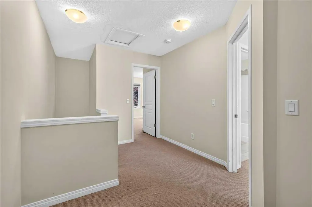 604 Auburn Bay Square SE Calgary AB T3M 0Y9