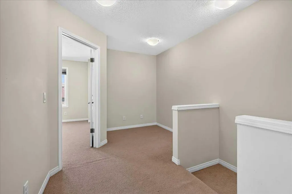 604 Auburn Bay Square SE Calgary AB T3M 0Y9