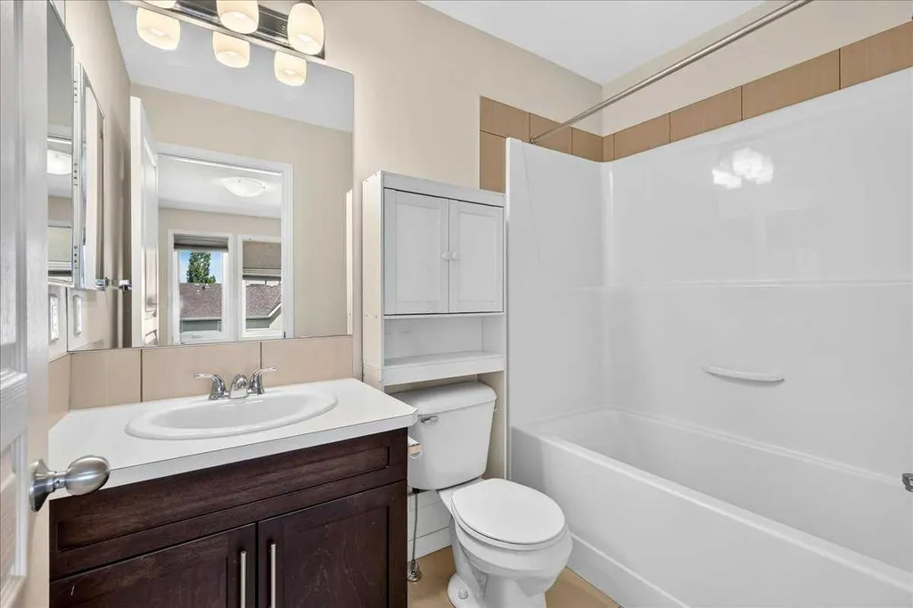 604 Auburn Bay Square SE Calgary AB T3M 0Y9