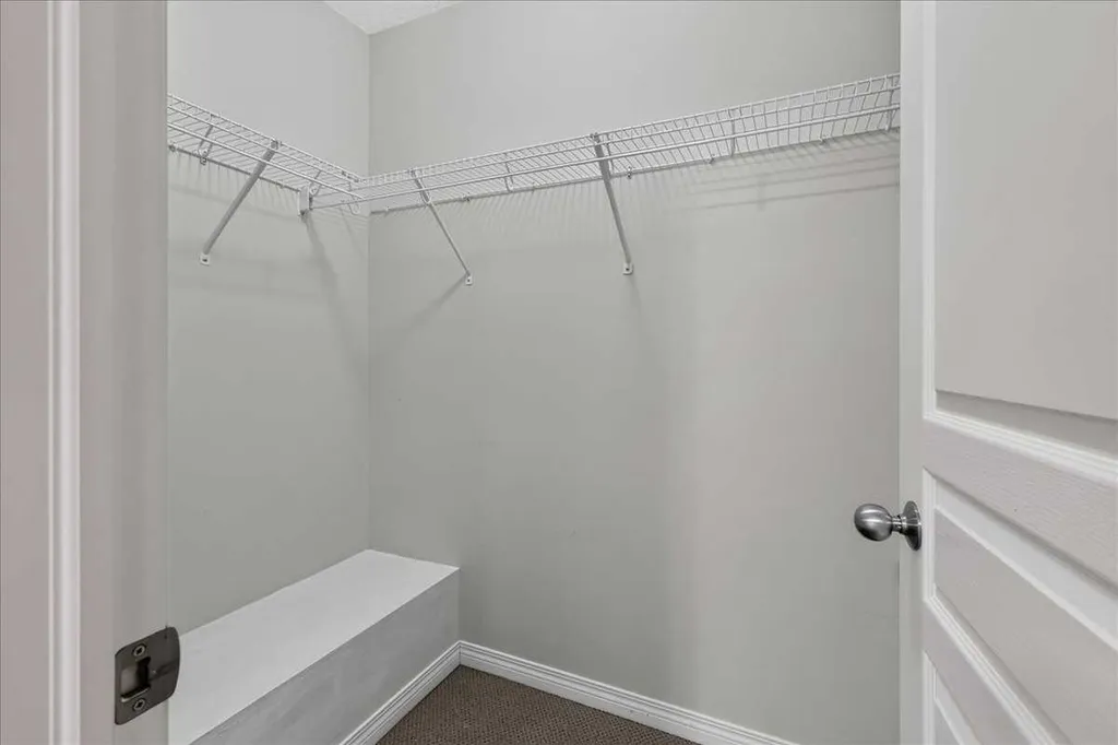 604 Auburn Bay Square SE Calgary AB T3M 0Y9
