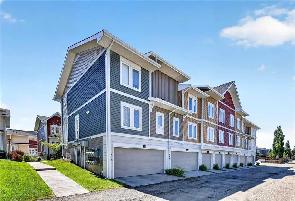 604 Auburn Bay Square SE Calgary AB T3M 0Y9