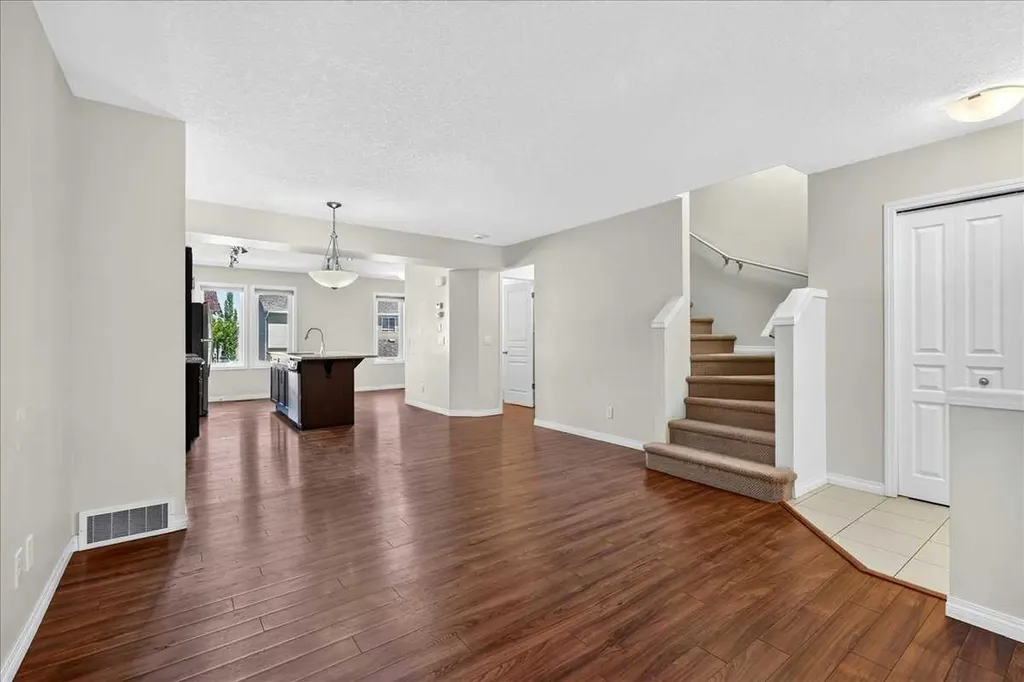 604 Auburn Bay Square SE Calgary AB T3M 0Y9