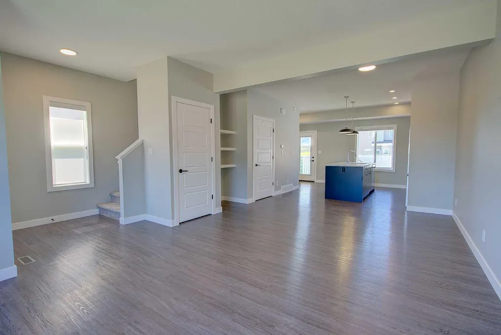 56 Inglis Crescent Sylvan Lake AB T4S 0V3