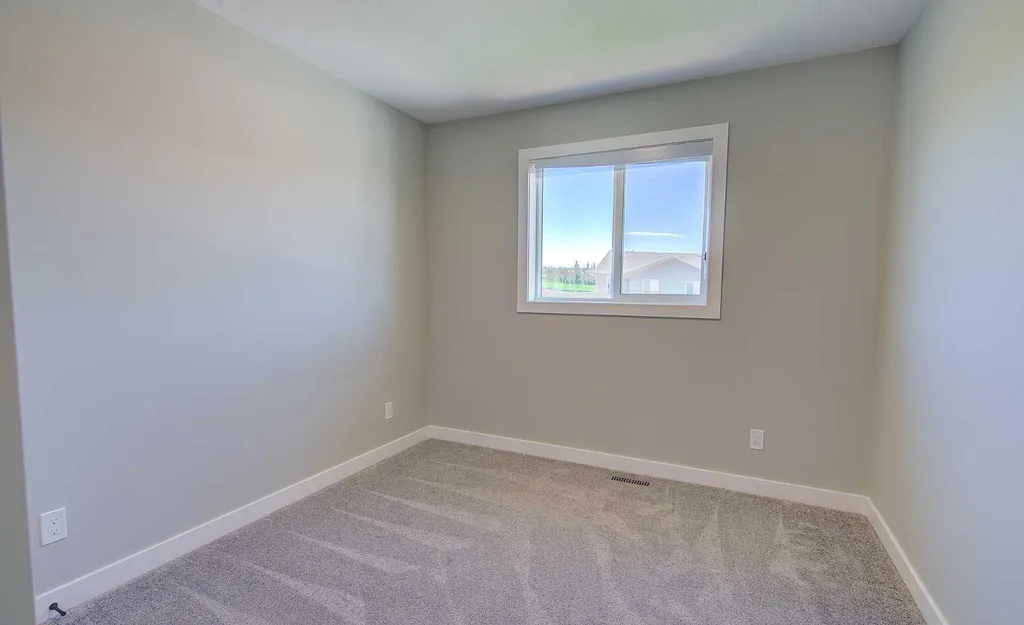 56 Inglis Crescent Sylvan Lake AB T4S 0V3