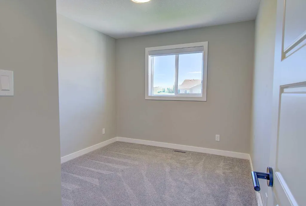 56 Inglis Crescent Sylvan Lake AB T4S 0V3