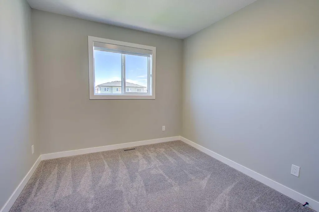 56 Inglis Crescent Sylvan Lake AB T4S 0V3