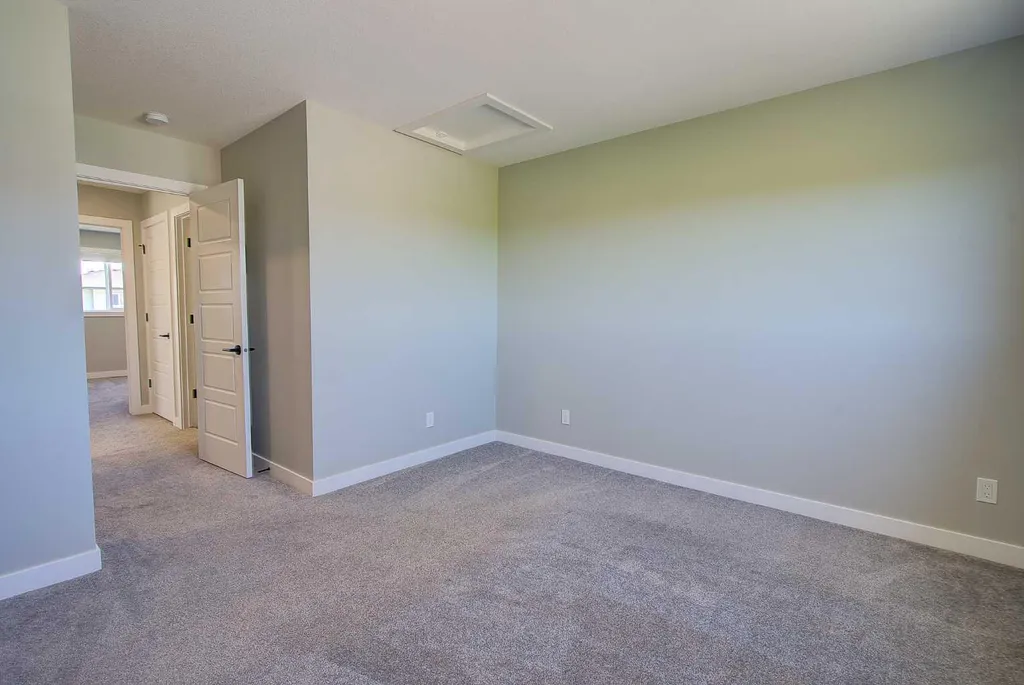 56 Inglis Crescent Sylvan Lake AB T4S 0V3