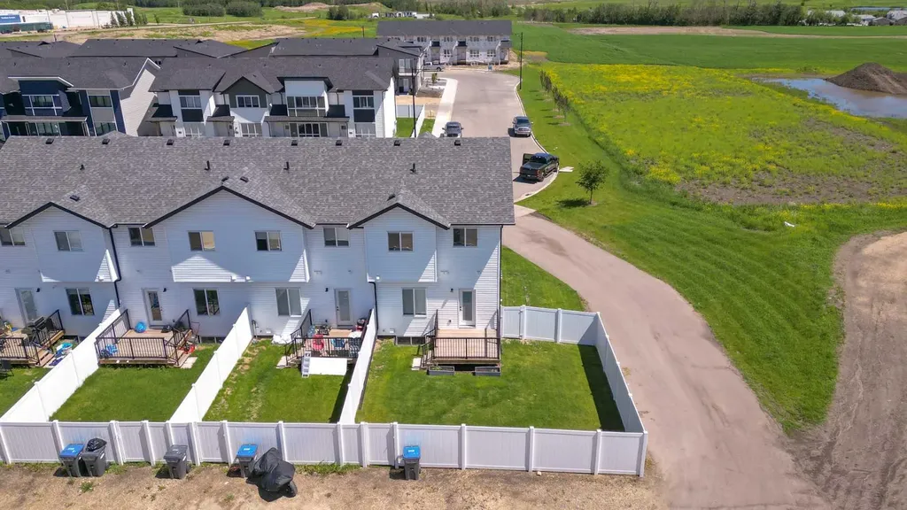 56 Inglis Crescent Sylvan Lake AB T4S 0V3
