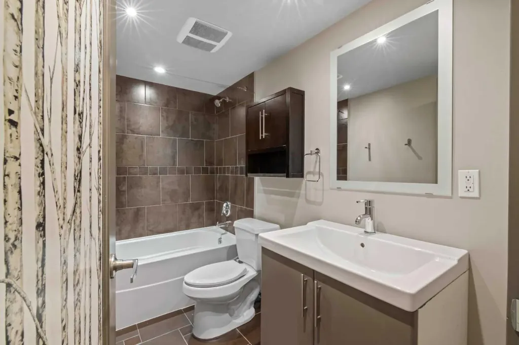 2411 29 Street SW Calgary AB T3E 2K3