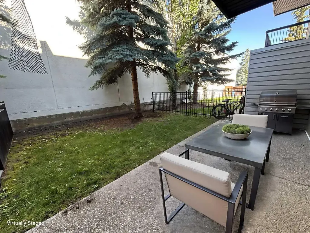 2411 29 Street SW Calgary AB T3E 2K3