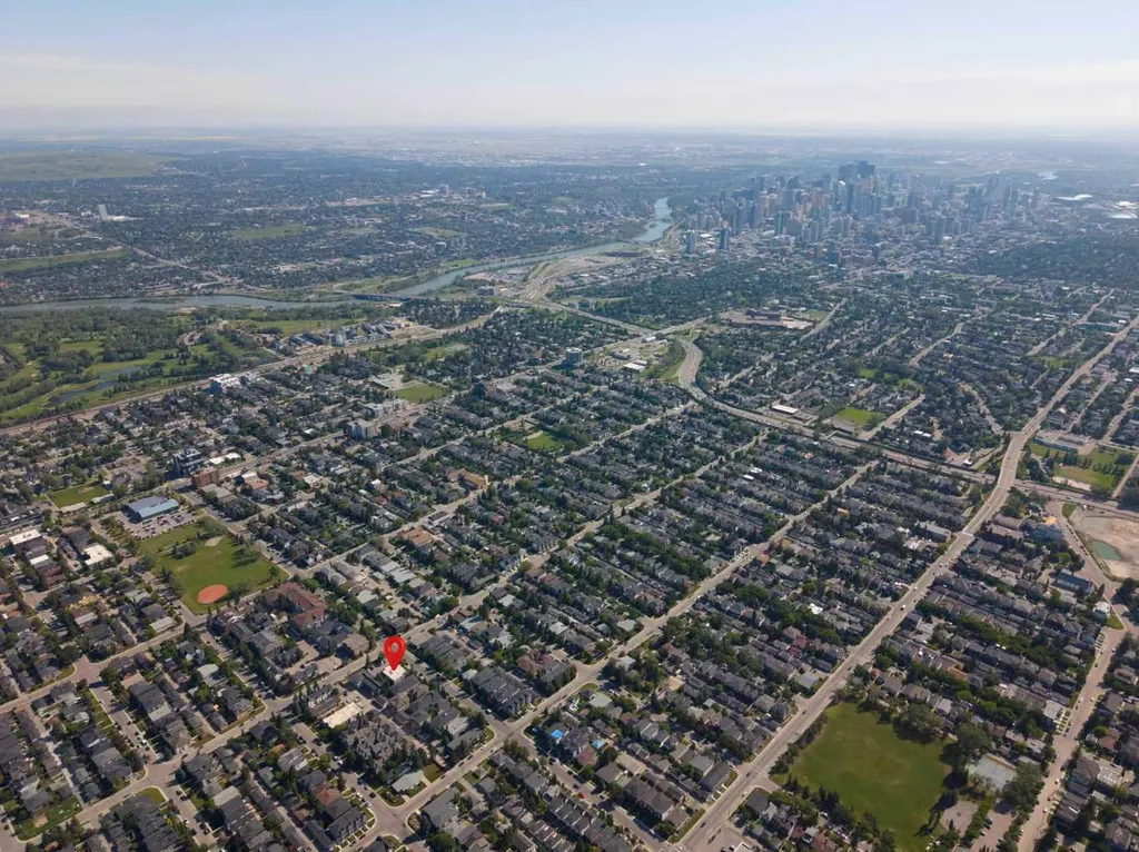 2411 29 Street SW Calgary AB T3E 2K3