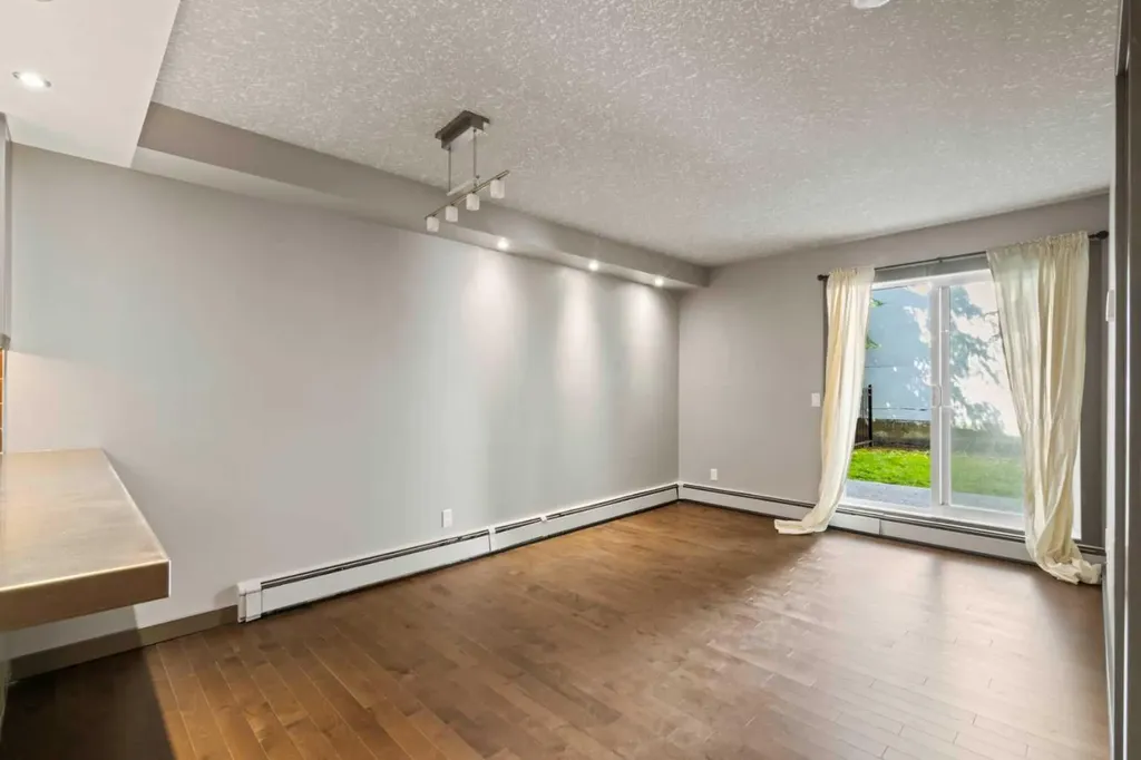 2411 29 Street SW Calgary AB T3E 2K3