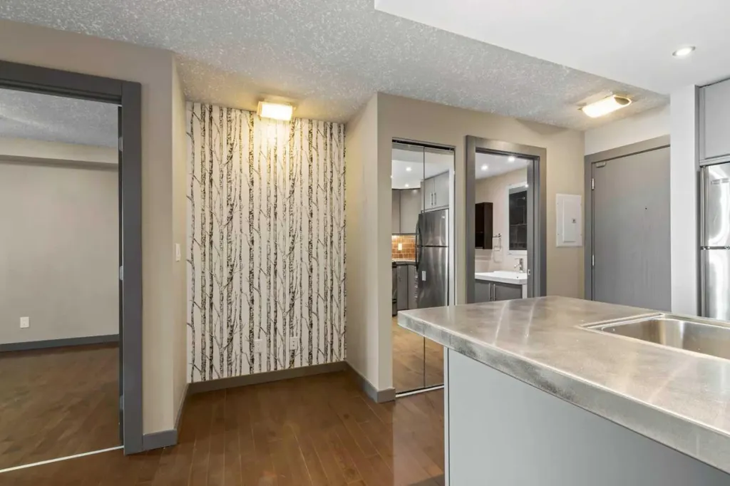 2411 29 Street SW Calgary AB T3E 2K3