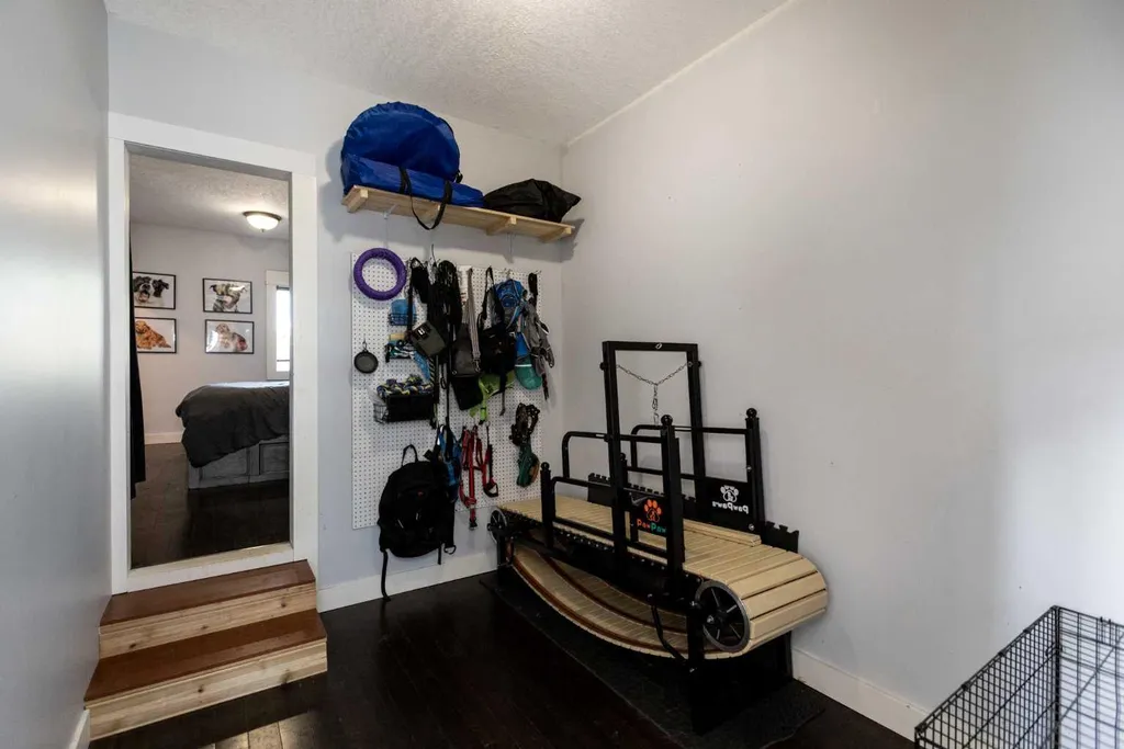 6006B 52 Avenue Stettler AB T4K 1K5