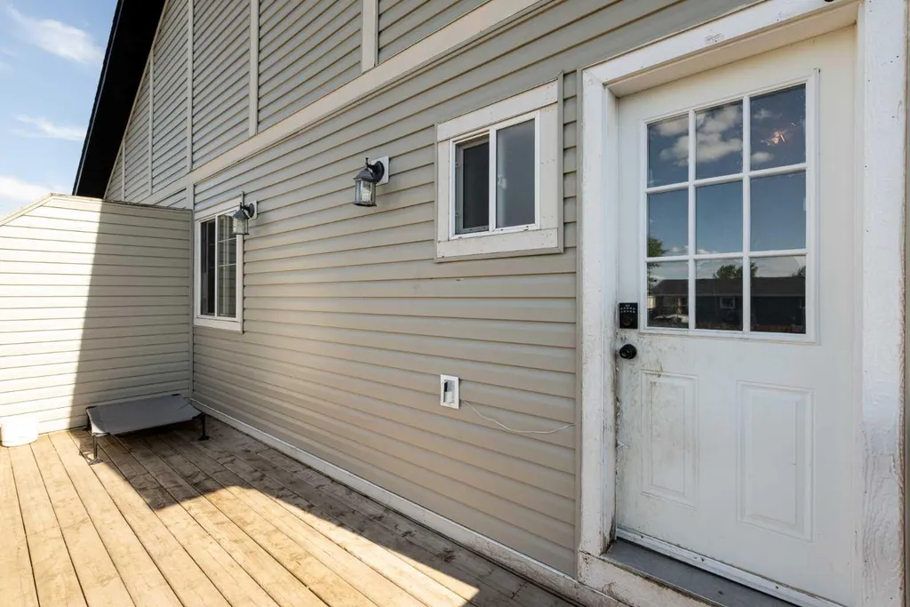 6006B 52 Avenue Stettler AB T4K 1K5