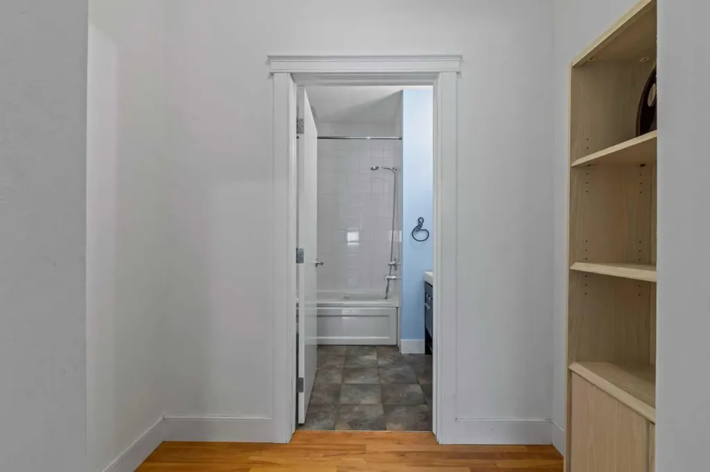 1410 2 Street SW Calgary AB T2R 1R1