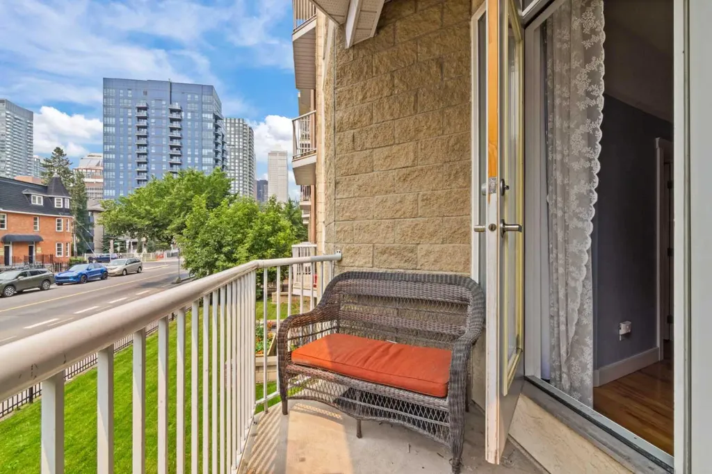 1410 2 Street SW Calgary AB T2R 1R1