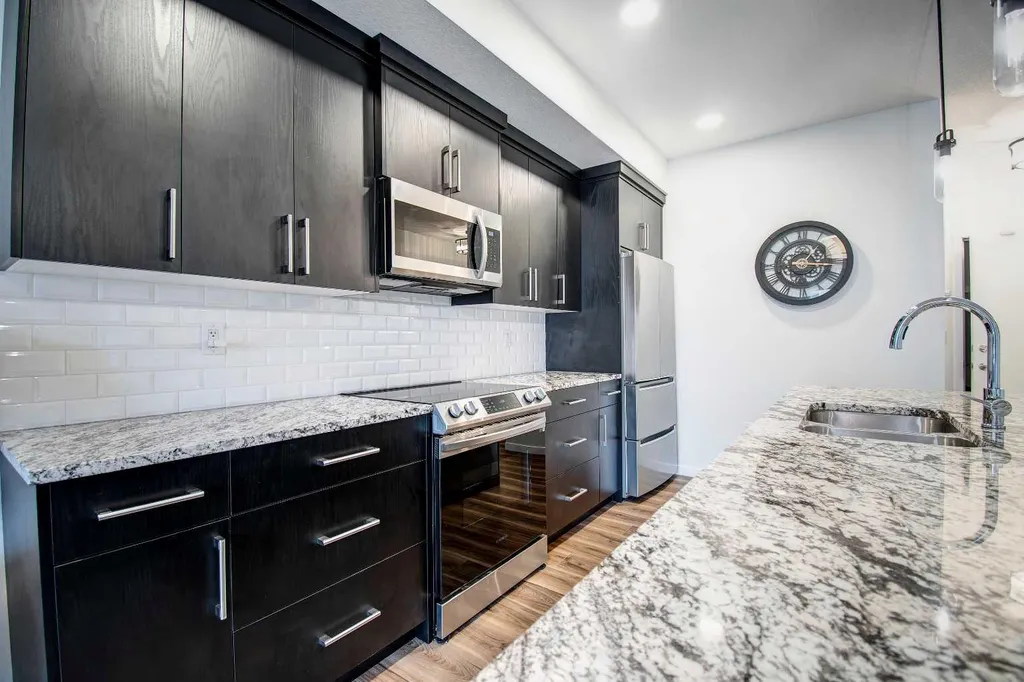 19489 Main Street SE Calgary AB T3M 3J3