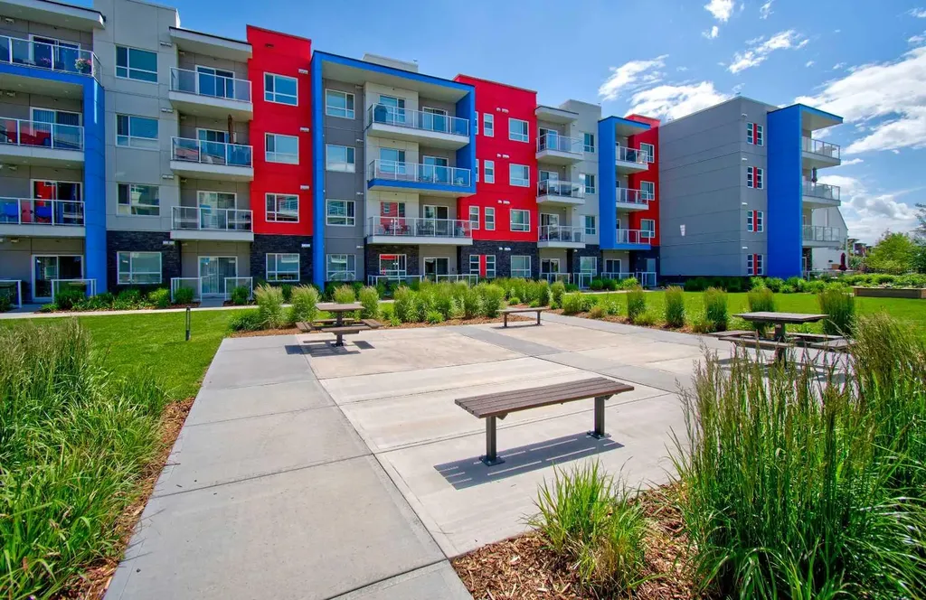 19489 Main Street SE Calgary AB T3M 3J3