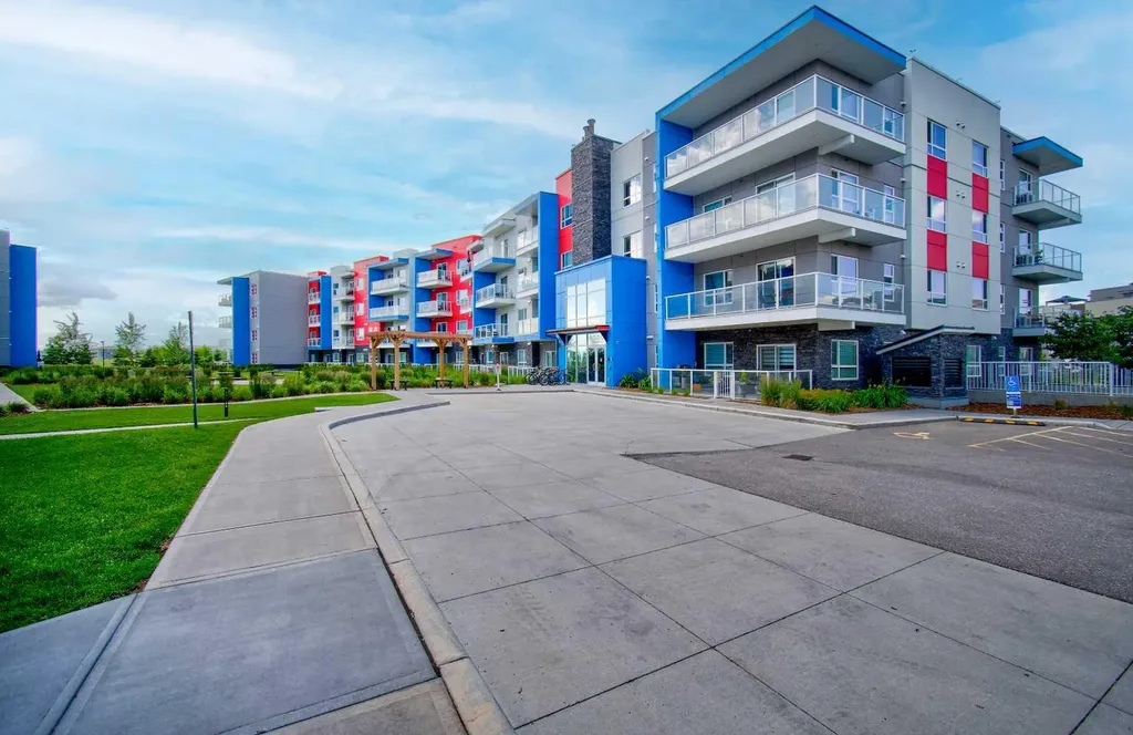 19489 Main Street SE Calgary AB T3M 3J3