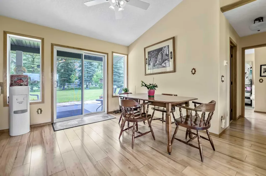 32047 276 Avenue E Rural Foothills County AB T1S 4N7