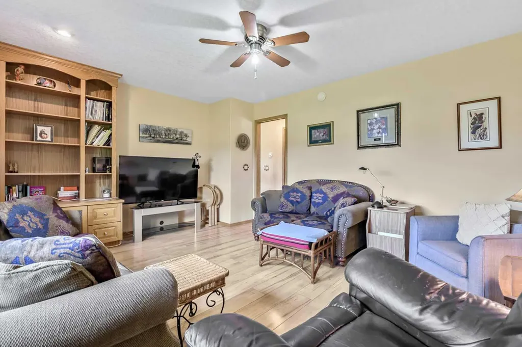 32047 276 Avenue E Rural Foothills County AB T1S 4N7
