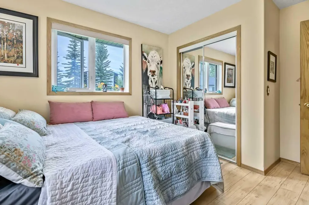 32047 276 Avenue E Rural Foothills County AB T1S 4N7