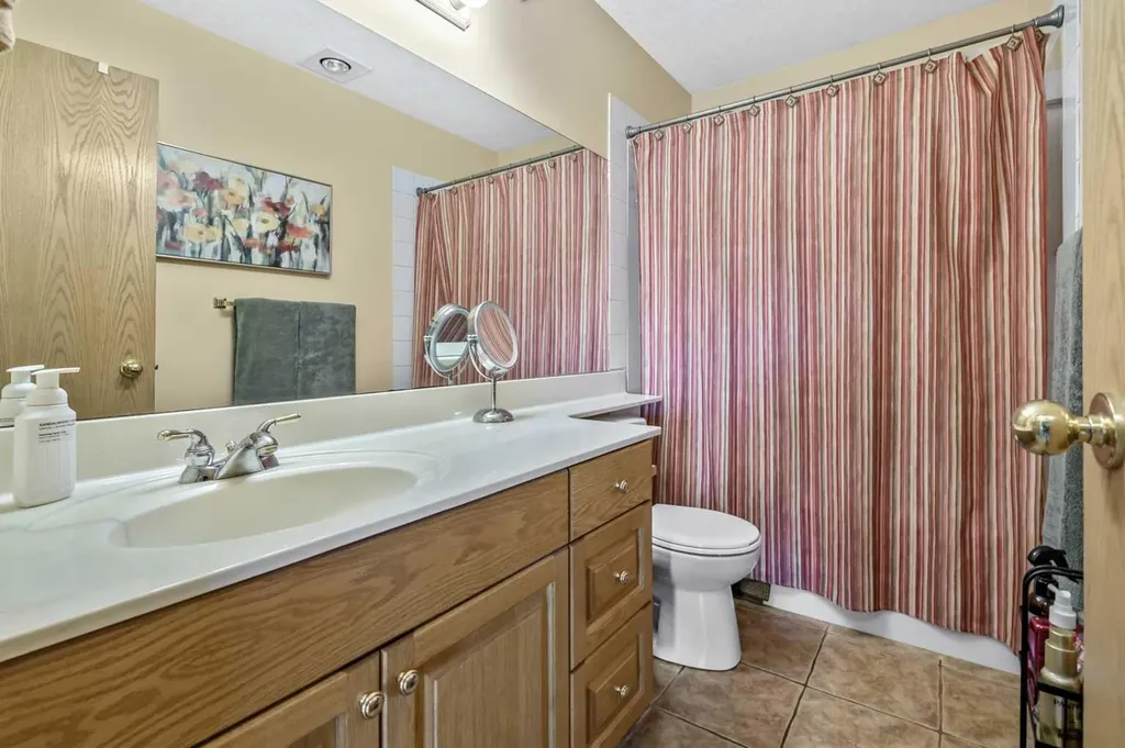 32047 276 Avenue E Rural Foothills County AB T1S 4N7