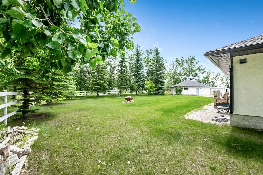 32047 276 Avenue E Rural Foothills County AB T1S 4N7