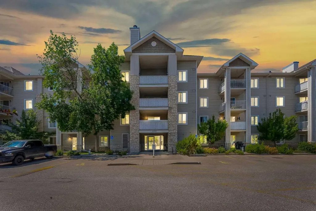 16320 24 Street SW Calgary AB T2Y 4T7