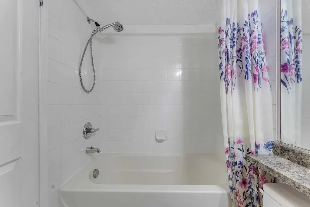 16320 24 Street SW Calgary AB T2Y 4T7
