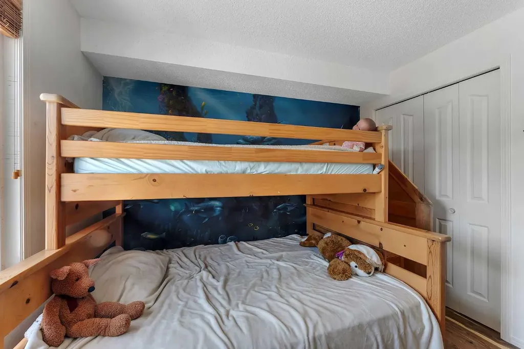 16320 24 Street SW Calgary AB T2Y 4T7