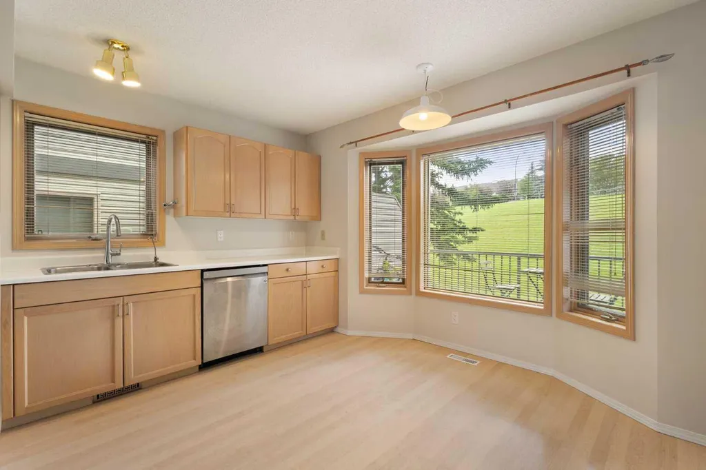 17 Patina Park SW Calgary AB T3H 3E1