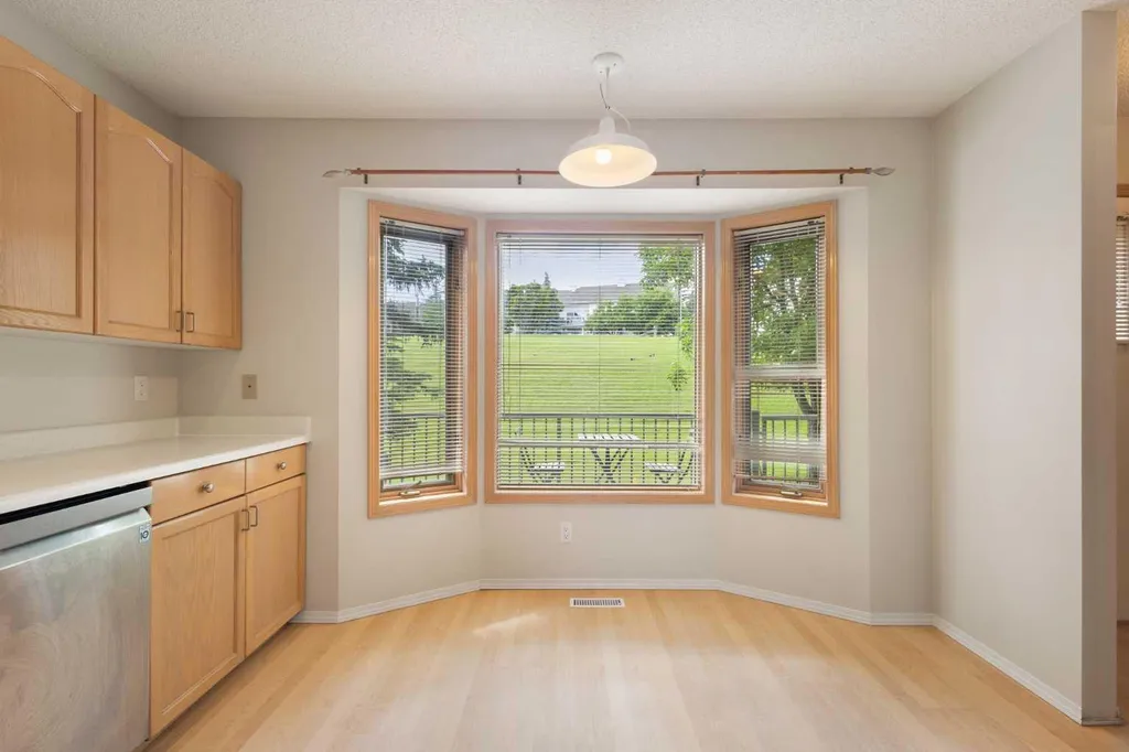 17 Patina Park SW Calgary AB T3H 3E1