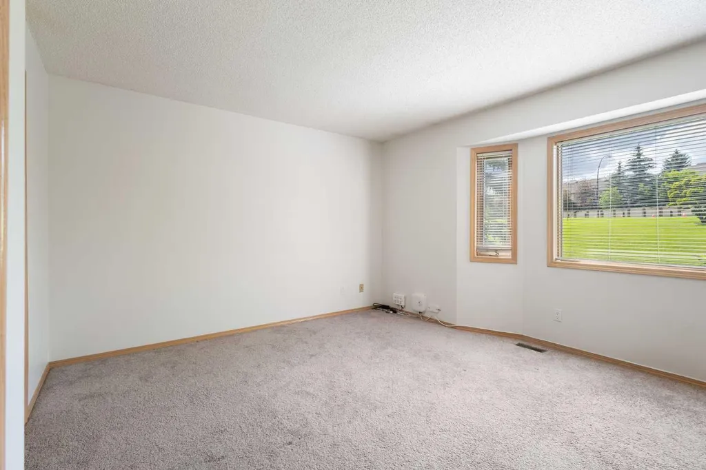 17 Patina Park SW Calgary AB T3H 3E1