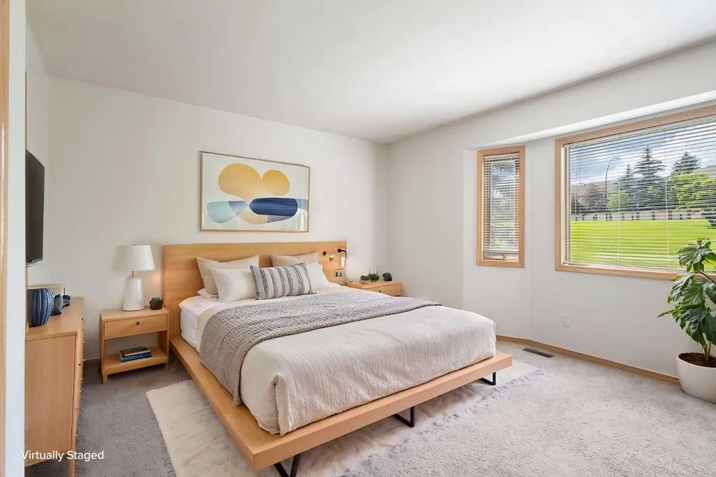17 Patina Park SW Calgary AB T3H 3E1