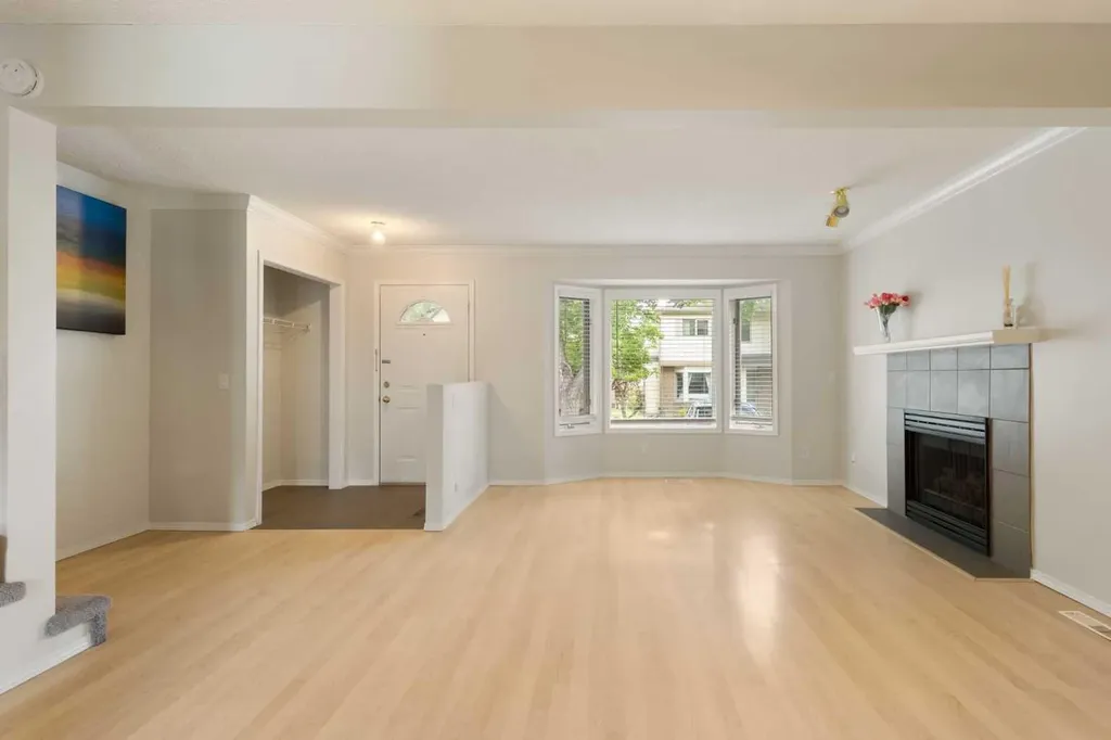 17 Patina Park SW Calgary AB T3H 3E1